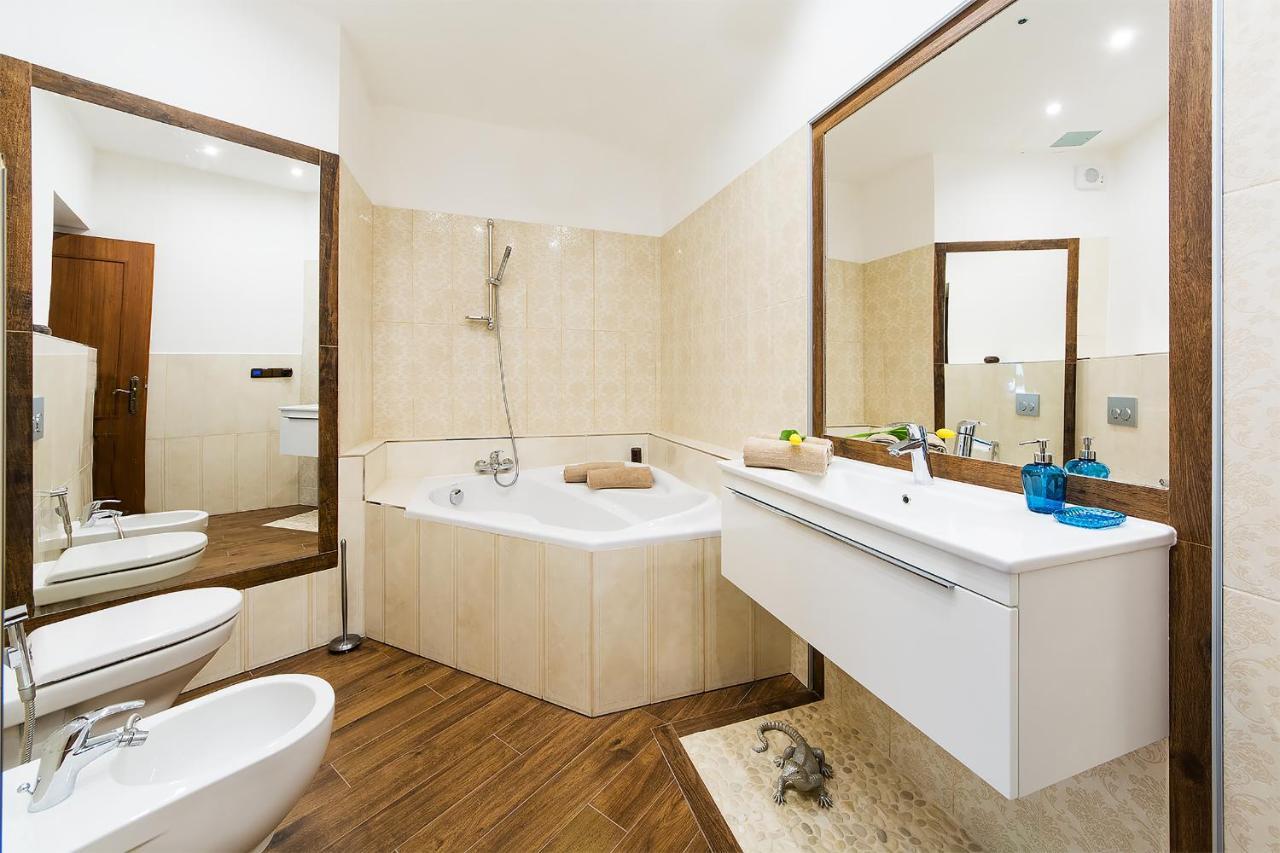 In Heart Of Prague - 2Br 2Ba Elegant Downtown Apt Extérieur photo